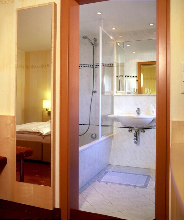Hotel Graf Offenbach-sur-le-Main Extérieur photo